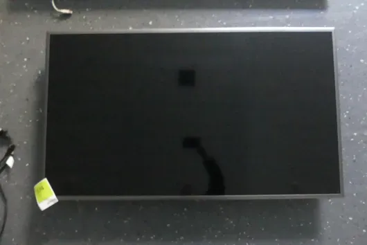 Fernseher mit Halterung
