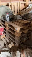 1 lot de palettes composé de 10 palettes blindées et 5 europalettes