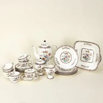 WEDGWOOD. Coffee service for six people, decor ´Kutnai Crane`, Stoke-on-Trent, 2nd half 20th c. (20).