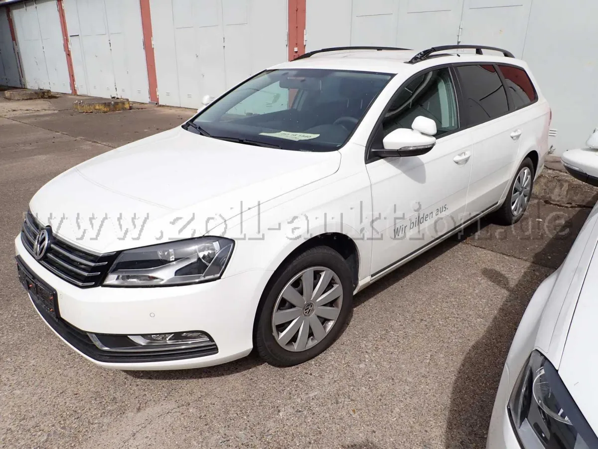 1 VW Passat Variant 2.0 TDI Trendline BMT 4Motion - BD16-1540