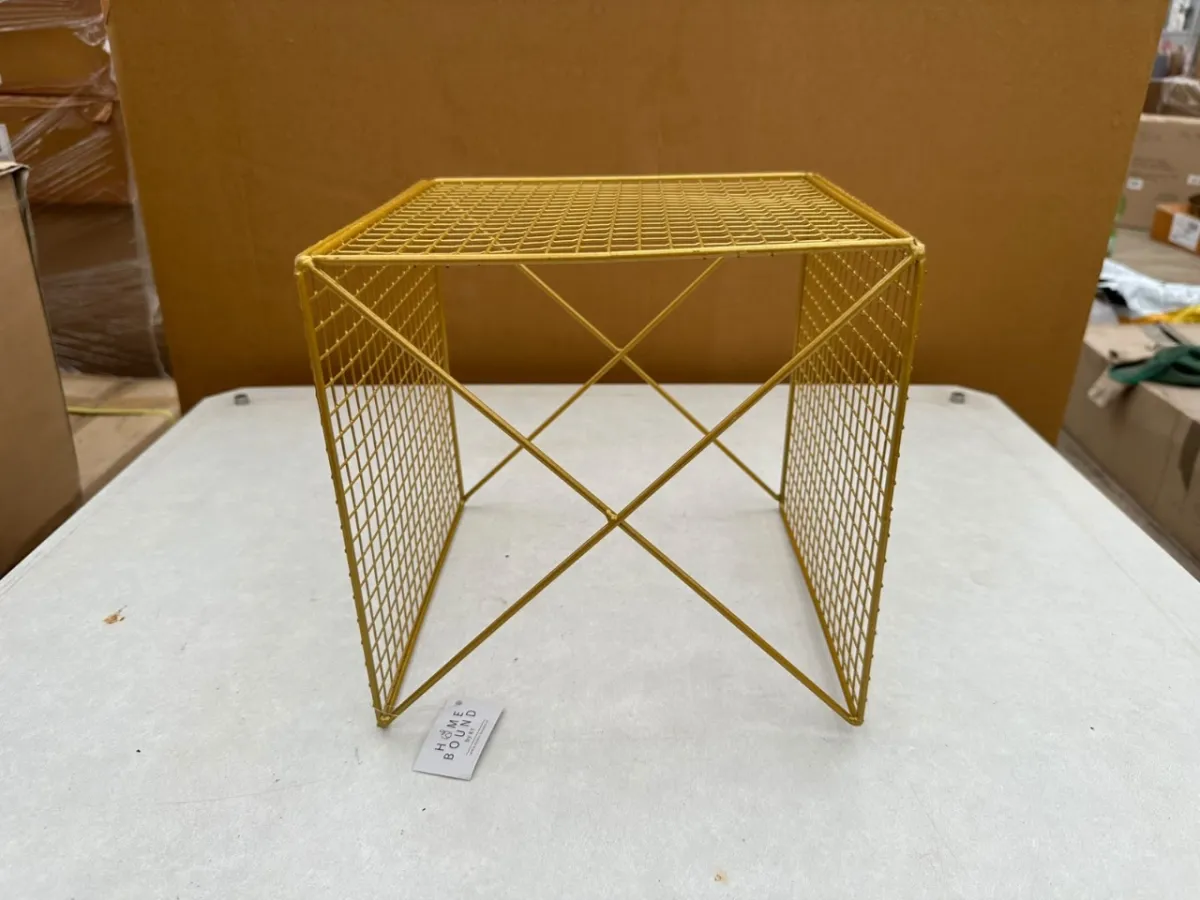 Lot of decorative tables (4 pieces)