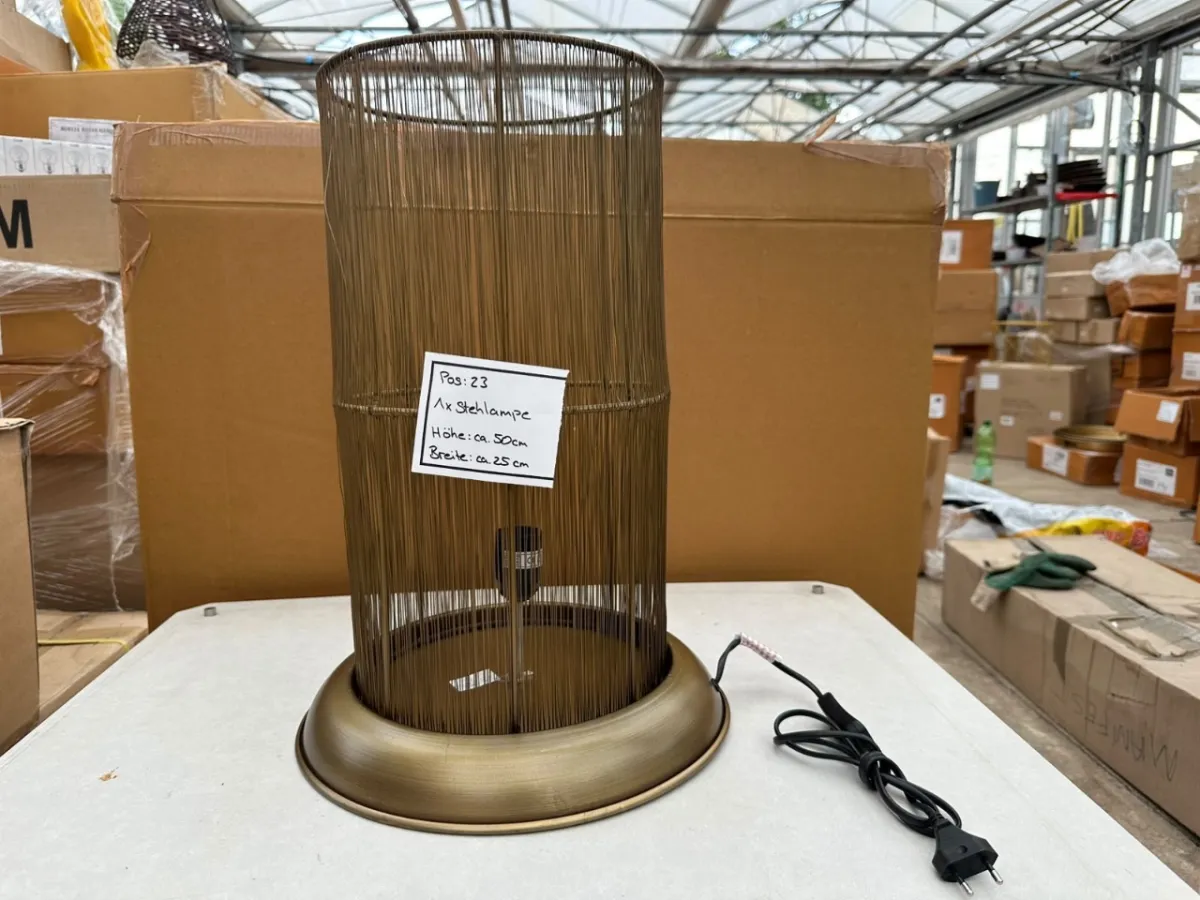 Floor lamp