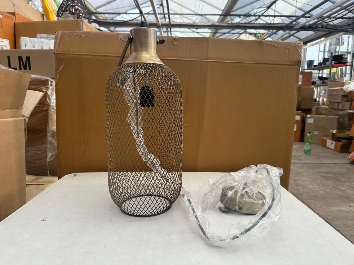 Lot of golden pendant lamps (2 pieces)