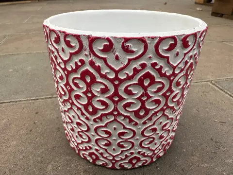 Flower pot