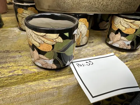 Flower pot