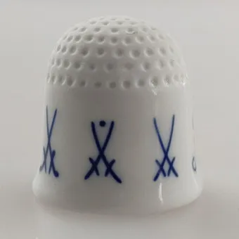 THIMBLE - MEISSEN, 20th c., porcelain.