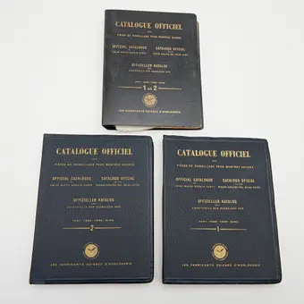 Trois volumes, 'Catalogue officiel des pièces de rechange originales pour la réparation de la montre suisse', en quatre langues, éd. par Les Fabricants Suisses d'Horlogerie, 1949 / 1955, Suisse. (3).
