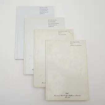 IWC. Lot de volumes reliés, 'Die Uhren von IWC', 1982-1997, Schaffhouse, Suisse. (4).