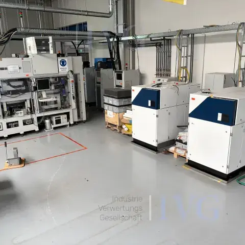 Ligne de production de cellules solaires nanométriques avec lasers TRUMPF - ROFIN - DATRON CNC en ligne / TruDisk 2001