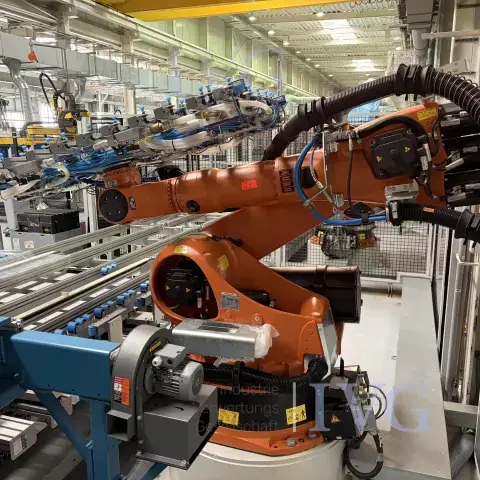 Robot industriel env. 6 axes KUKA KR 210 L150-2 2000