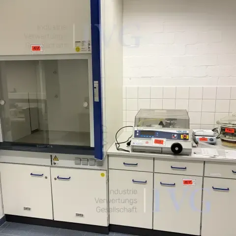Mobilier de laboratoire avec digesteur HOHENLOHER