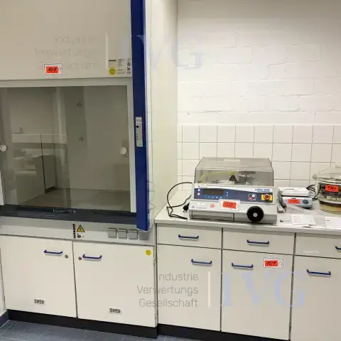 Mobilier de laboratoire avec digesteur HOHENLOHER