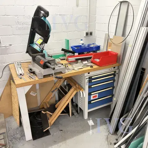 Vertikale Bandsägemaschinen BERG & SCHMID TBS 150
