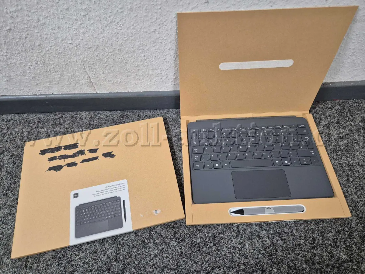 2 klawiatury Microsoft Surface Pro 12 cali z Slim Pen
