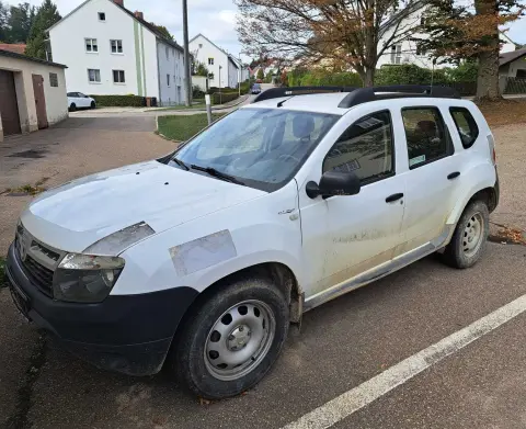 1 Dacia Duster (voertuig voor sleutelaars)