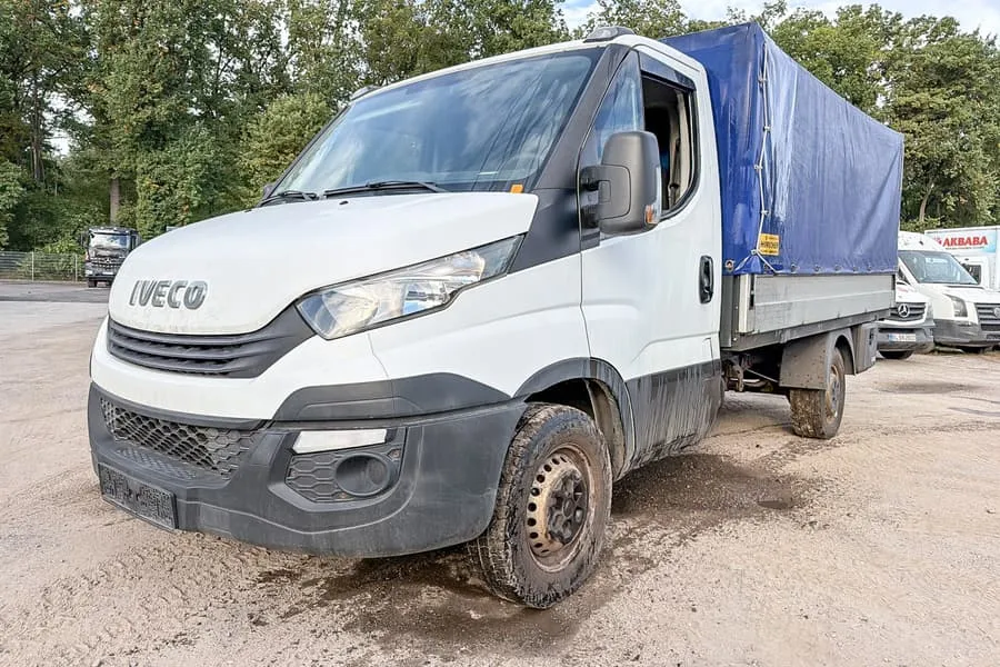 Plateau avec bâche IVECO Daily 35