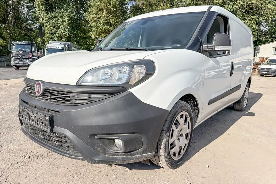 Fourgon FIAT Doblo Cargo 1,6