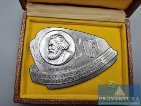 Medal 10 lat Karl-Marx-Stadt wystawa filatelistyczna etui
