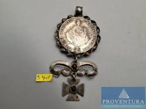 Krojový šperk kolem roku 1900 s mincí Rakousko 20 Kreutzer 1833B Madonna EH1383 stříbro .583 6,68 gr hrubá hmotnost