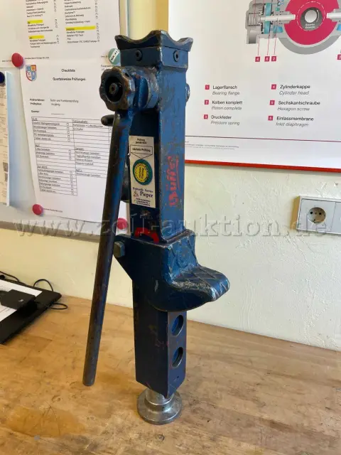 1 Büffelwinde 5t, defekt