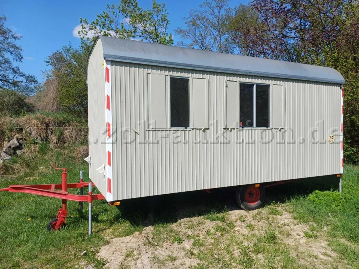 1 roulotte de chantier Knaus