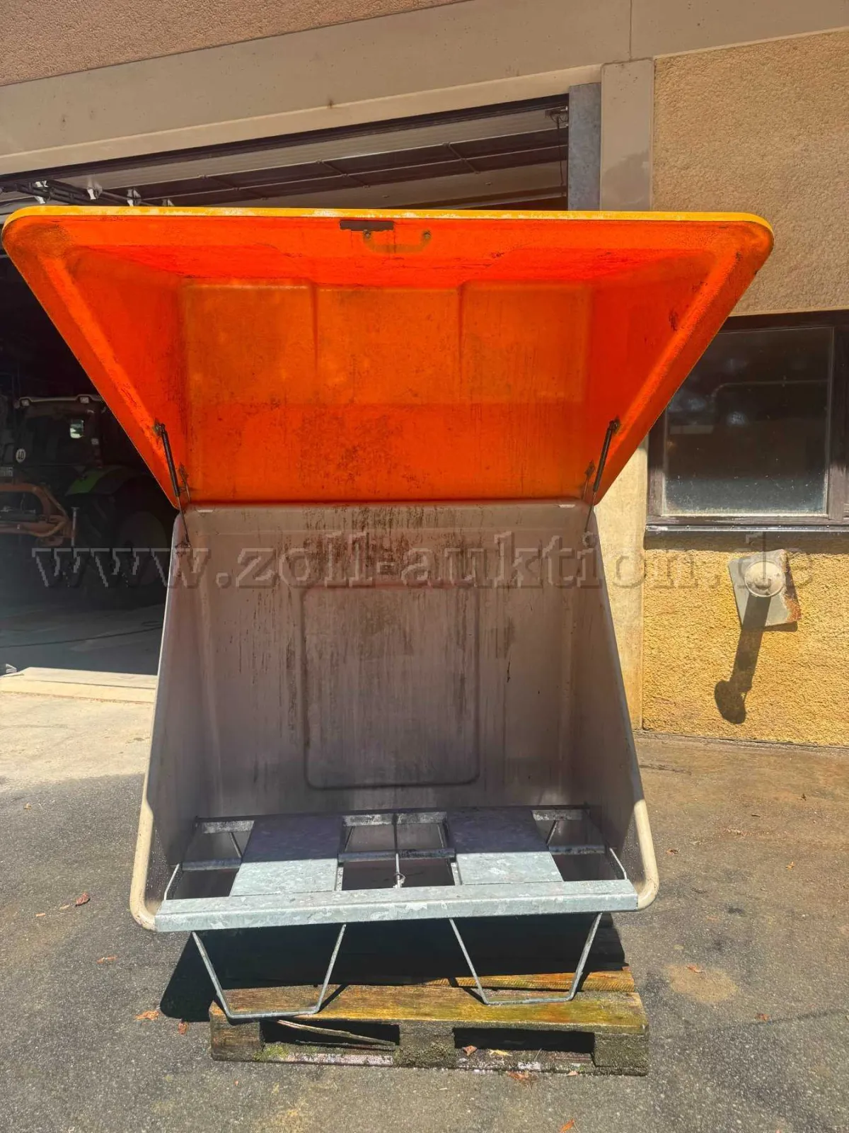 1 GRP hazardous substance collection station, outdoor