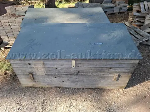1 wooden crate, lockable wooden crate