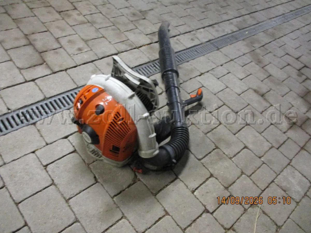 1 leaf blower Stihl BR 500, petrol leaf blower