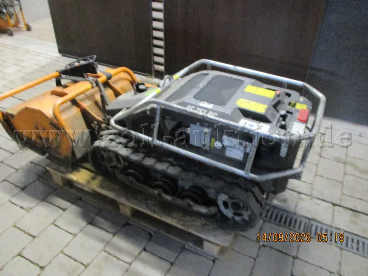 1 remote-controlled flail mower AS 751 RC, engine damage