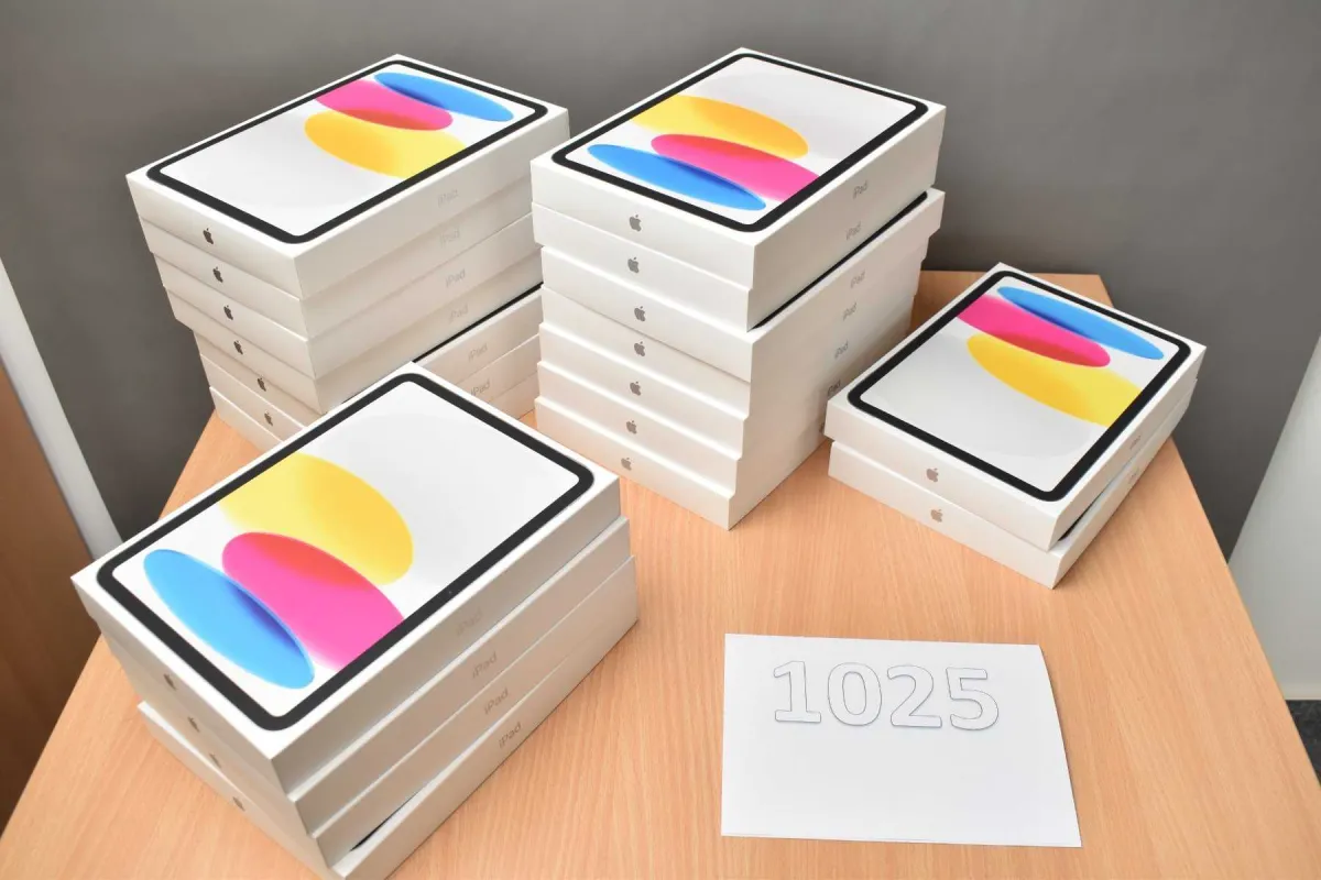 20 cartons vides Apple iPad 11e génération