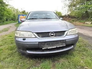 Car Opel Vectra B 1.6