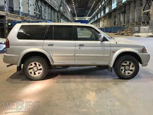 Geländewagen Mitsubishi Pajero 2,5 TD 4x4