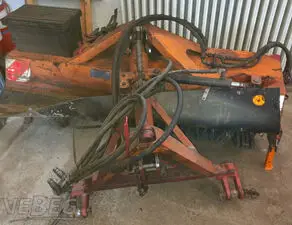 Přední zametací stroj Dücker HDK 1600