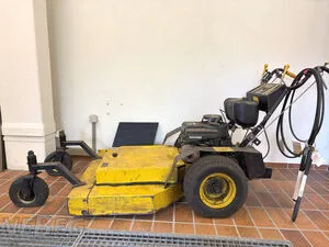 Benzin-Rasenmäher, mit Radantrieb DEA Professional 900