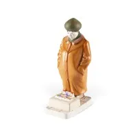 Figurine 'vendeuse de cigarettes'