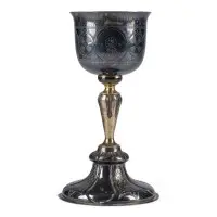 Calice avec la croix de Golgotha, la déisis et les instruments de la Passion