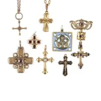 BRONZE-IKONE MIT DER GOTTESMUTTER DES ZEICHENS (ZNAMENIE) UND SIEBEN KREUZ-ANHÄNGER