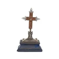 Très fine croix avec grandes fêtes et monture en argent