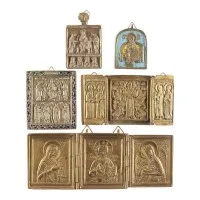 Collection de cinq icônes en bronze : Déisis, Christ Pantocrator et Christ de Smolensk