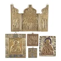 Collection de cinq icônes en bronze avec représentations de la Mère de Dieu