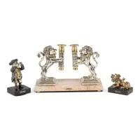 Paire de bougeoirs « Lions de Juda » et deux sculptures