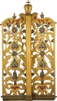 Monumentale koninklijke deur van een kerkiconostase met de vier evangelisten