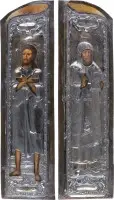 TWEE GROTE VLEUGELS VAN EEN TRIPTIEK MET EEN BISSCHOP-HEILIGE (JOHANNES CHRYSOSTOMUS?) EN ALEXIS, MENS GODS, MET ZILVEREN OKLAD