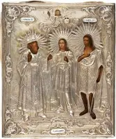 ICÔNE DE PATRONAGE AVEC LES SAINTS ÉVÊQUES PAUL, ALEXANDRA ET JEAN LE PRÉCURSEUR AVEC OKLAD EN VERMEIL