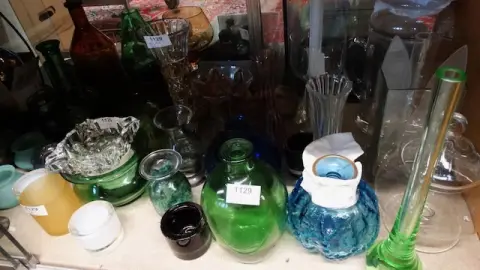 1 lot of glass and porcelain