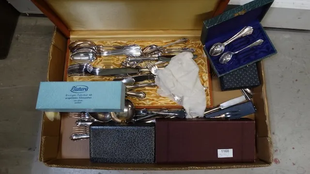 1 lot of assorted cutlery