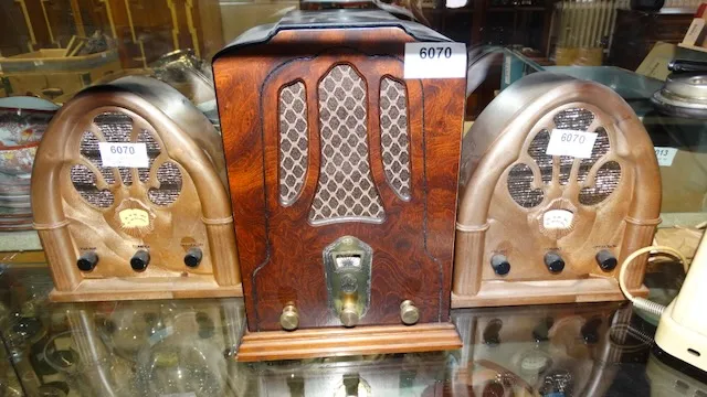 3 old tube radios