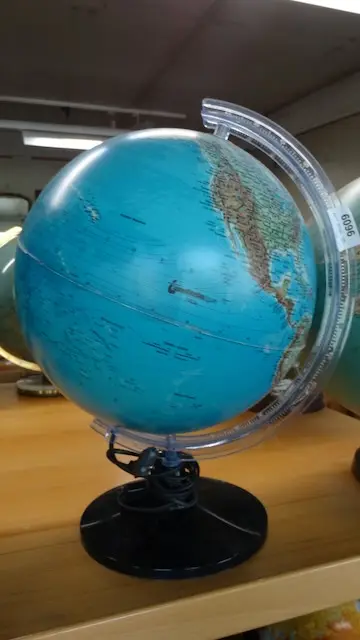 1 globe