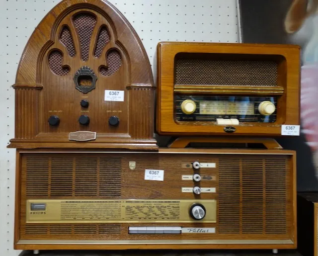3 old radios