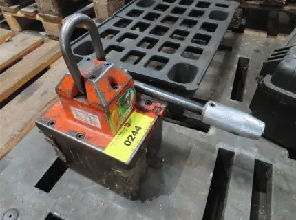 1 elektromagnet, výr.: Bux, typ: CM1